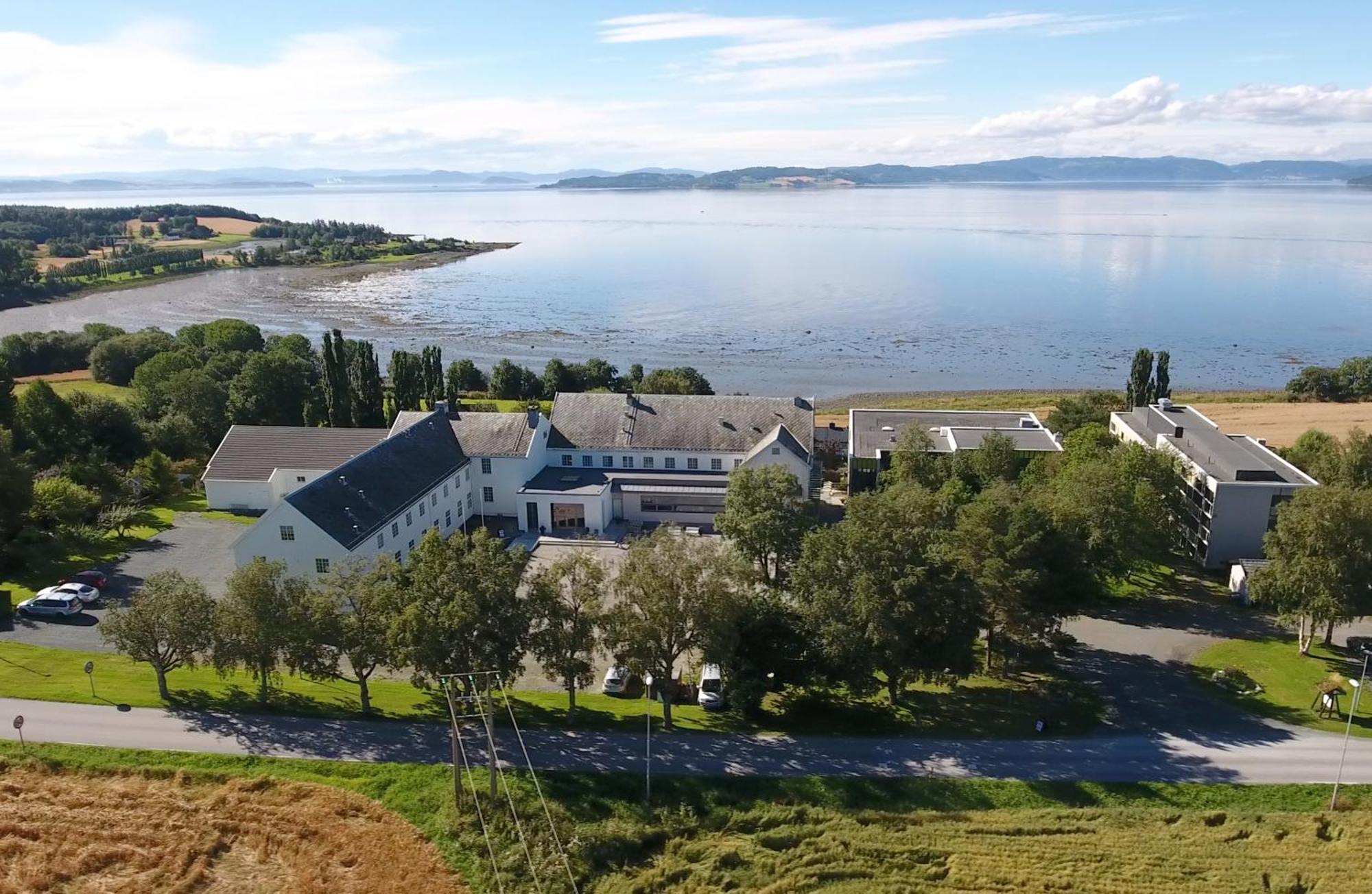 Sund Sommerhotell, Inderoy Straumen  Esterno foto